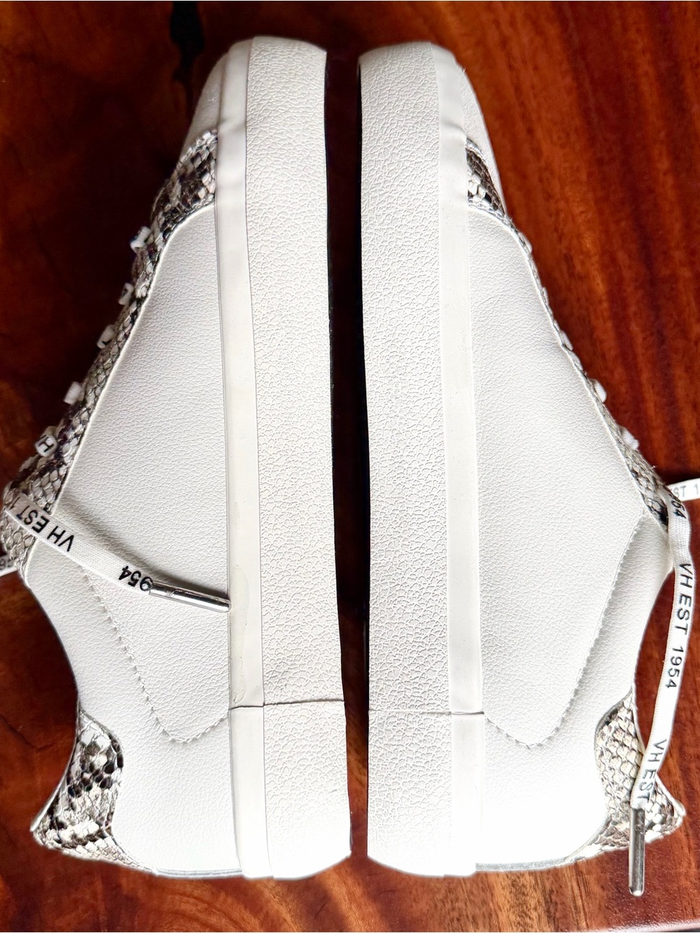 NWOT Women’s Vintage Havana Jordy White Snake Multi Sneaker Size US 9 - Picture 4 of 15